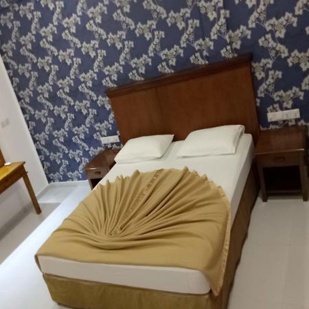Garden Beach Hotel Kalutara Exterior photo